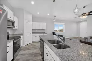 7700 E Monte Tesoro Dr, Kingman, AZ 86401 - Photo 10