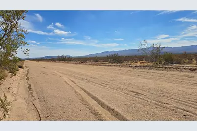 223-30-009 S Sundance Kid Road, Yucca, AZ 86438 - Photo 10