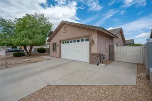 2005 Gene Autry Dr, Kingman, AZ 86409 - Photo 2