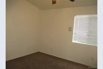 2164 Hi Jolly Dr, Bullhead City, AZ 86442 - Photo 10