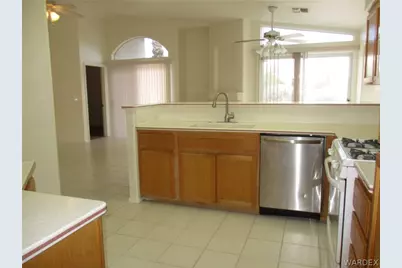 2164 Hi Jolly Dr, Bullhead City, AZ 86442 - Photo 4