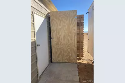 6585 W McElmo Drive, Golden Valley, AZ 86413 - Photo 8