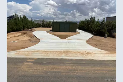 4835 E Finance Way, Kingman, AZ 86401 - Photo 2