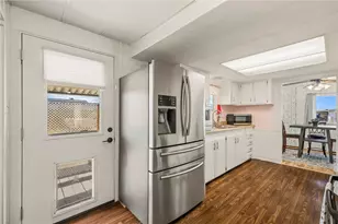 976 Holly St, Bullhead City, AZ 86442 - Photo 6