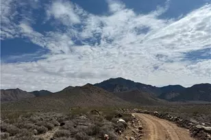 316-05-027 Longhorn Dr, Dolan Springs, AZ 86441 - Photo 1