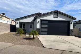 949 Harbor Dr, Bullhead City, AZ 86442 - Photo 1