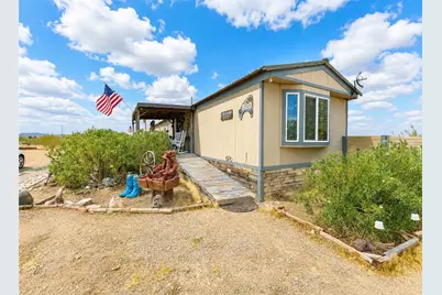 820 S Egar Road, Golden Valley, AZ 86413 - Photo 2