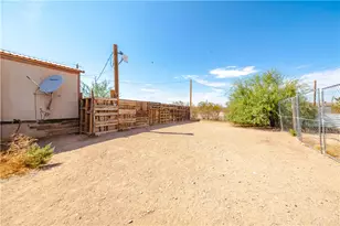 820 S Egar Rd, Golden Valley, AZ 86413 - Photo 42