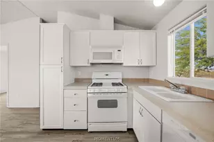 4737 N Mormon Flat Rd, Golden Valley, AZ 86413 - Photo 14