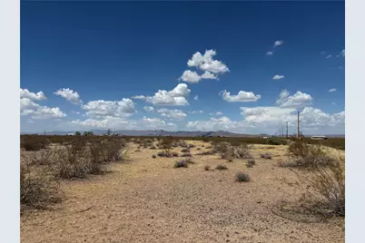 215-14-048 W Bali Hi Dr, Golden Valley, AZ 86413 - Photo 4