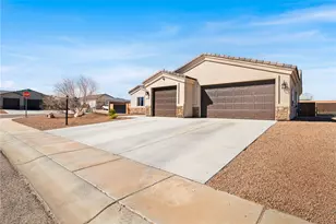 2949 E Sunny Ridge Ln, Kingman, AZ 86409 - Photo 2
