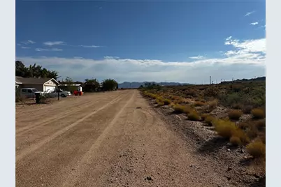 9394 N Bridlebit Avenue, Kingman, AZ 86401 - Photo 2