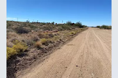 9394 N Bridlebit Avenue, Kingman, AZ 86401 - Photo 1