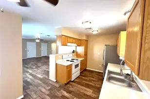 848 Roadrunner Dr, Bullhead City, AZ 86442 - Photo 2