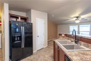 8131 S Evergreen Dr, Mohave Valley, AZ 86440 - Photo 12