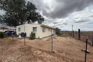 21425 I-40, Seligman, AZ 86337 - Photo 12