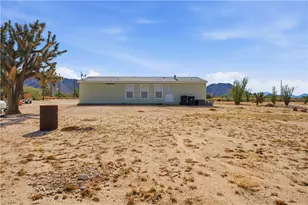 11109 S Alvis Rd, Yucca, AZ 86438 - Photo 22