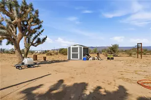 11109 S Alvis Rd, Yucca, AZ 86438 - Photo 24