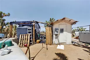 15710 S Kit Carson Rd, Yucca, AZ 86438 - Photo 32