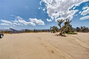15710 S Kit Carson Rd, Yucca, AZ 86438 - Photo 34