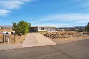 1729 Williams Dr, Bullhead City, AZ 86442 - Photo 4