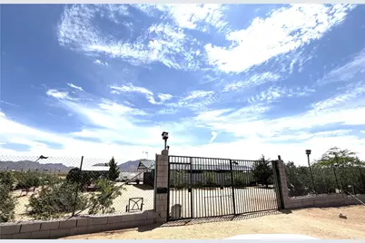 7610 6th Street, Dolan Springs, AZ 86441 - Photo 6