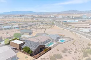 2641 Kingman Dr, Bullhead City, AZ 86429 - Photo 2