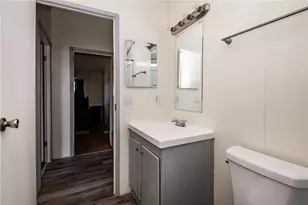 581 S Gln Cyn Rd, Golden Valley, AZ 86413 - Photo 16