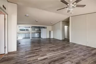 581 S Gln Cyn Rd, Golden Valley, AZ 86413 - Photo 4