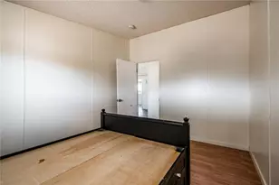 581 S Gln Cyn Rd, Golden Valley, AZ 86413 - Photo 18