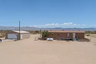 1180 S Colorado Rd, Golden Valley, AZ 86413 - Photo 16