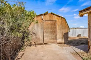 8261 S Green Valley Rd, Mohave Valley, AZ 86440 - Photo 6