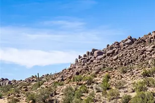 4811 E Sierra Pinta Rd, Yucca, AZ 86438 - Photo 2