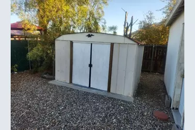 945 Holly Street, Bullhead City, AZ 86442 - Photo 6