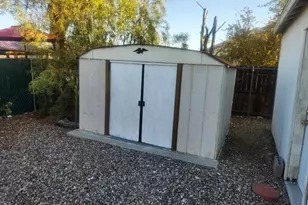 945 Holly St, Bullhead City, AZ 86442 - Photo 6