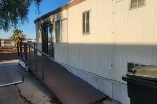 945 Holly St, Bullhead City, AZ 86442 - Photo 8