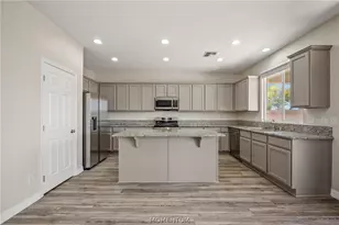 570 McAlister Dr, Bullhead City, AZ 86442 - Photo 14