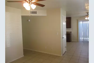 2801 Paloma Senda Unit D, Bullhead City, AZ 86442 - Photo 2
