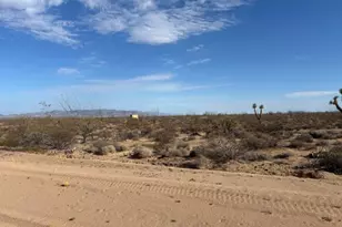 242-08-025 Fireside Dr, Yucca, AZ 86438 - Photo 1