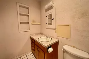 319 Santa Cruz Ave, Bullhead City, AZ 86442 - Photo 8