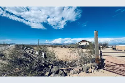 2724 S Jade Road, Golden Valley, AZ 86413 - Photo 2