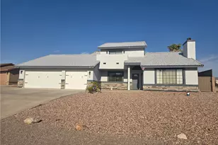 846 Indian Head Dr, Bullhead City, AZ 86429 - Photo 1