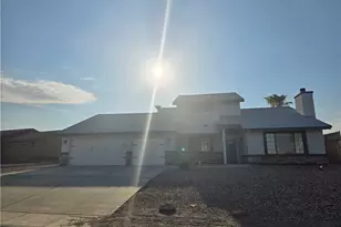 846 Indian Head Dr, Bullhead City, AZ 86429 - Photo 2
