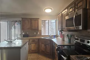846 Indian Head Dr, Bullhead City, AZ 86429 - Photo 10