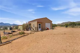 10501 E Blake Ranch Rd, Kingman, AZ 86401 - Photo 8