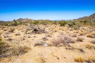 241-06-015 E Prickly Pear Drive, Yucca, AZ 86438 - Photo 12
