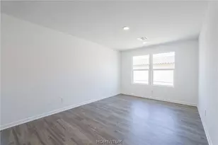 6985 E Rio Verde Ln, Kingman, AZ 86401 - Photo 12