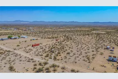 1790 S Ehrenberg Road, Golden Valley, AZ 86413 - Photo 4