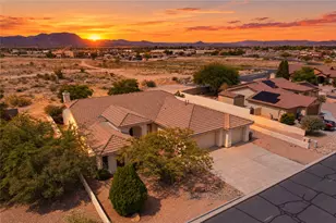 2281 Mesa Dr, Kingman, AZ 86401 - Photo 1