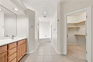 2281 Mesa Dr, Kingman, AZ 86401 - Photo 14